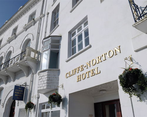 Cliffe Norton Hotel